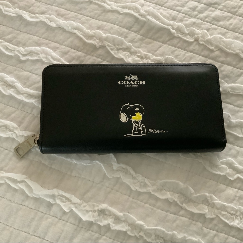 Coach accordion zip around wallet